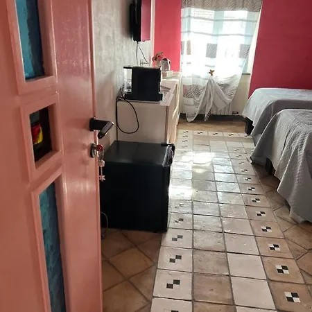 Marieta Rooms Sarzana