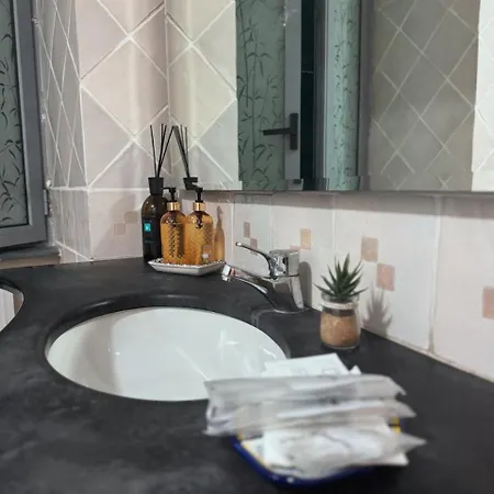 Pensjonat Marieta Sarzana