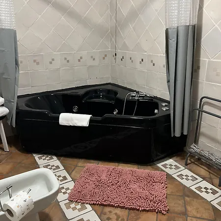 招待所 Marieta 萨尔扎纳