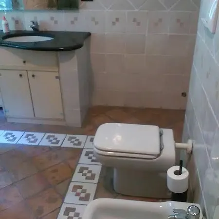Marieta Penzion Sarzana